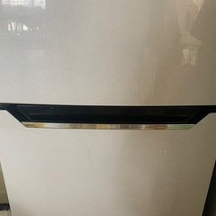 Hisense 2ドア冷蔵庫の画像
