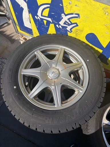 【新品未使用】グッドイヤー アイスナビ7 175/70R14 スタッドレスタイヤ + アルミホイール 4本セット 2022年製