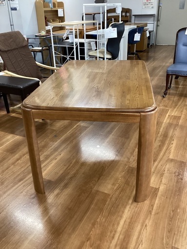 ダイニングテーブル【町田市再生家具】　253819