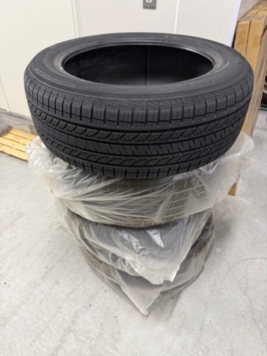 トヨタRAV4 純正夏タイヤ 235/55R19 ほぼ未使用