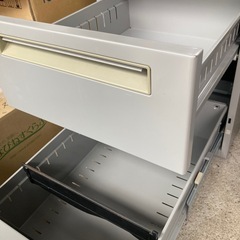 キャスター付き　キャビネット　棚　デスク 下　収納の画像