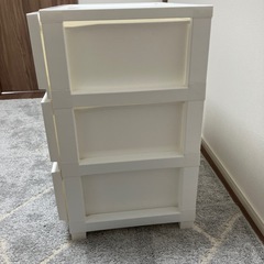 衣装ケースの画像