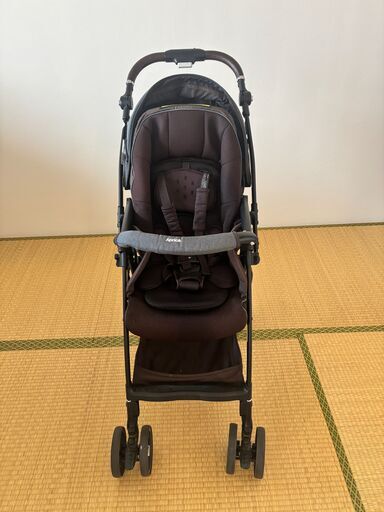 【Aprica】ベビーカー ラクーナクッションフリープラス＋マルチレインカバープラス付き