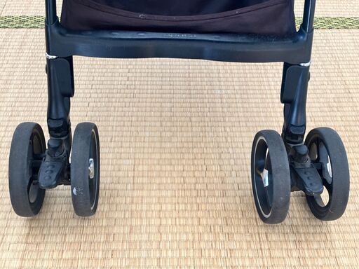 【Aprica】ベビーカー ラクーナクッションフリープラス＋マルチレインカバープラス付き