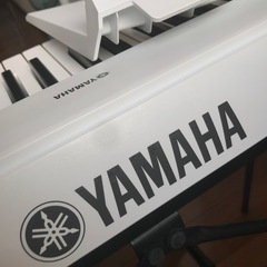 YAMAHA電子キーボードの画像