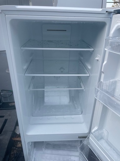美品2023年ヤマダ電機冷蔵庫156 L