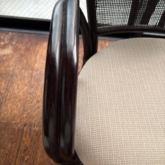 美品　コンパクト　座りやすい椅子の画像