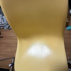 机と椅子セットの画像