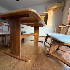 ダイニングデーブルセットの画像