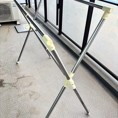 伸縮式物干しスタンドの画像