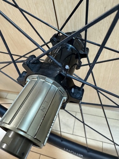 HUNT 35 CARBON AERO DISC 〔アジリスト25c付き〕