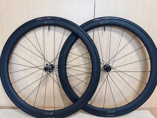HUNT 35 CARBON AERO DISC 〔アジリスト25c付き〕