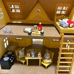 【急募】シルバニアファミリーの家など3点まとめ売りの画像