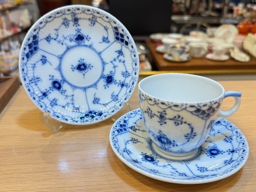 A8124【ロイヤルコペンハーゲン】ブルーフルーテッド ハーフレース カップ＆ソーサー 1客 ソーサー