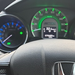 フィットシャトルの画像