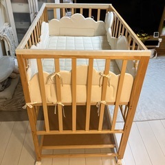 ベビーベッドの画像