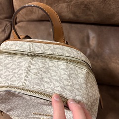 MICHAEL KORSリュック中古の画像