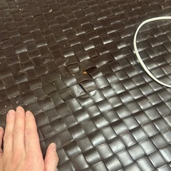 定価２５万のレザーラグの画像