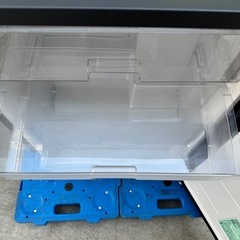 302⭐️2024年製美品★アイリスオーヤマ　冷凍庫　スキマックス　小型　スリムの画像