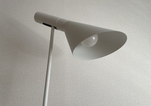 美品　Louis Poulsen ルイス ポールセン　AJ フロア ランプ　IKEA   　