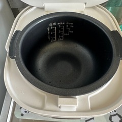 炊飯器の画像