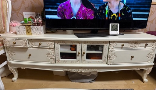 テレビ台　ヨーロッパ家具　綺麗