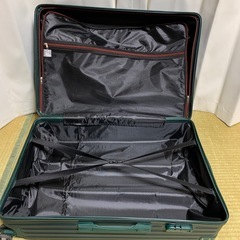 大容量スーツケース、キャリーバッグの画像
