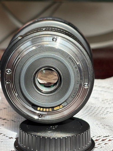 Canon EF-S 18-135mm 1:3.5-5.6isSTMレンズ