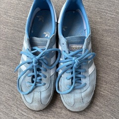 adidas スニーカー　25cmの画像