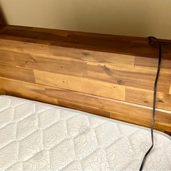 シングルベッド.コンセント付の画像