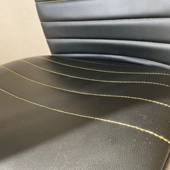 回転式デスクチェアの画像