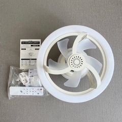 シーリングファンライト LED ファン付き 首振り 調色調光　照明器具 天井照明の画像