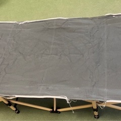 簡易ベッドの画像