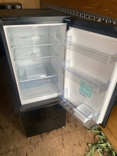 NO B964?福岡市内配送設置無料✨?ハイセンス 冷蔵庫 幅48.1cm 162L 自動霜取り 一人暮らし スリム 大容量冷蔵室 耐