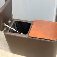 収納付きサイドテーブル ニトリ スツール ドリンクホルダー付 ソファ横
の画像