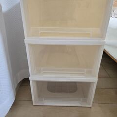 プラスチック衣装ケース【3点】の画像