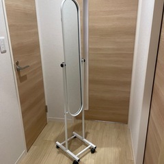 スタンドミラーの画像