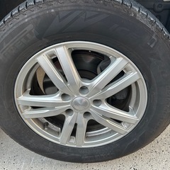 スタッドレスタイヤの画像