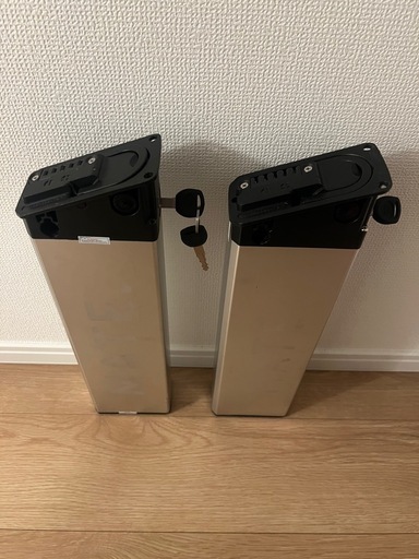 MATE X 250 　純正バッテリー  ジャンク品2個