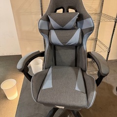  8脚　ゲーミングチェア 椅子 ファブリック オフィスチェア リクライニング オットマン付きの画像