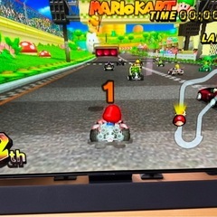 Wii本体とマリオソフト4つの画像