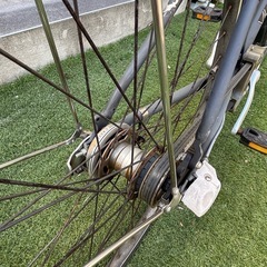 草加市直接引渡し限定 ブリヂストン ベルトドライブ 自転車 本体 27インチ ジャンクの画像