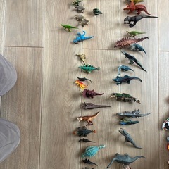 アニア　恐竜フィギュアの画像