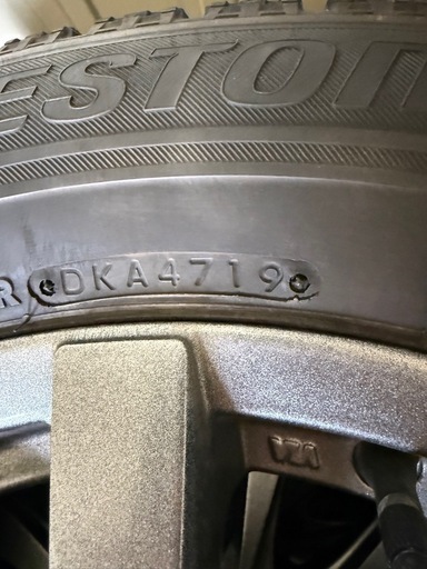 215 60 17 VRXスタッドレス