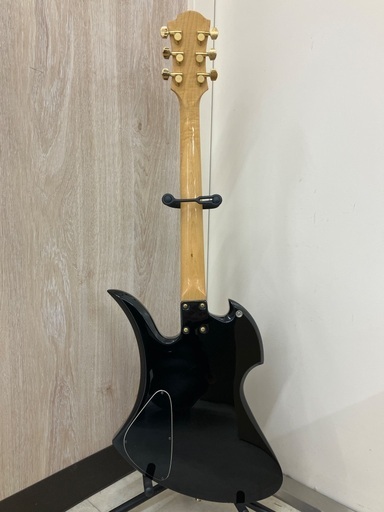 【トレファク足立扇店】エレキギター FERNANDES モッキンバード