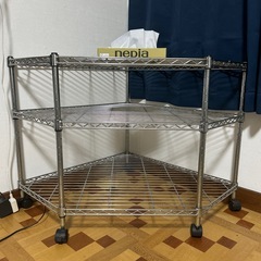 メタル コーナー ラック キャスター付の画像