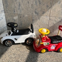 取引き中　ベンツとアンパンマン　幼児　　足蹴り乗用車の画像