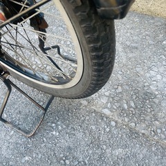 『ＳＡＬＥ　３０％』　ママチャリ　２０インチ　3変速　カゴ　付き　黒　配達可能の画像