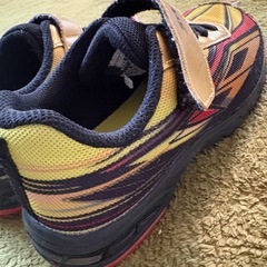 俊足　ゴールド　18cm  キッズ用の画像