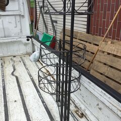 折り畳み３段フラワースタンド　金属製　USEDの画像